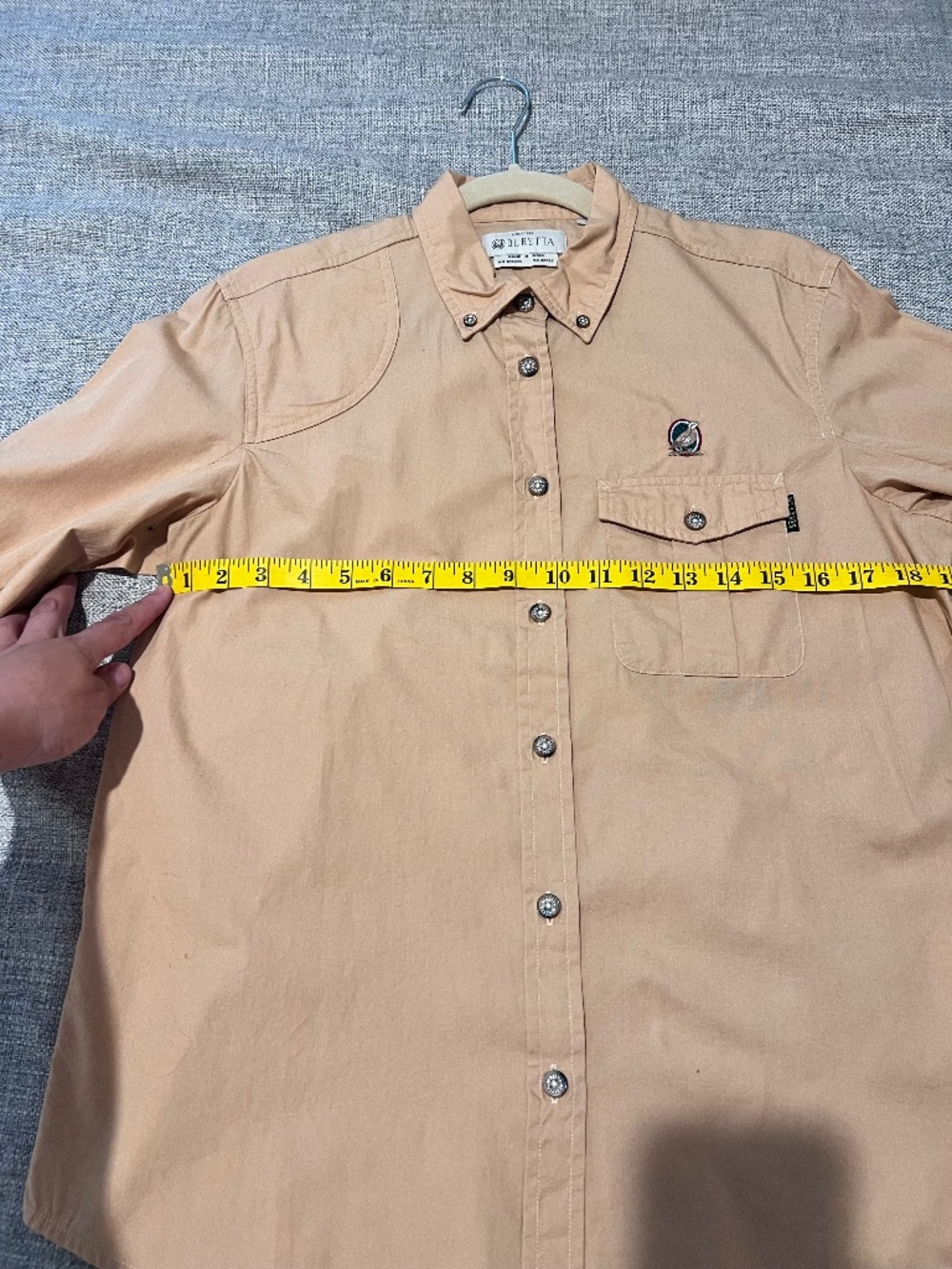 Beretta Women’s Vented Shooting Shirt Tan Khaki Button Down Cotton Small Outdoor